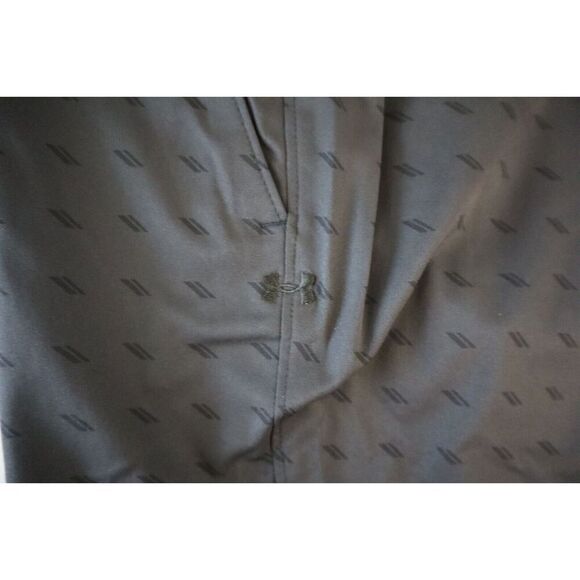 Under Armour 1373982 001 Men's Sz 34 Black Match Play 11" Golf Shorts - Picture 5 of 9